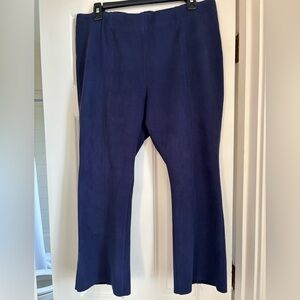 ANN MASHBURN Blue Faye faux suede pant
Size L, inseam 23"